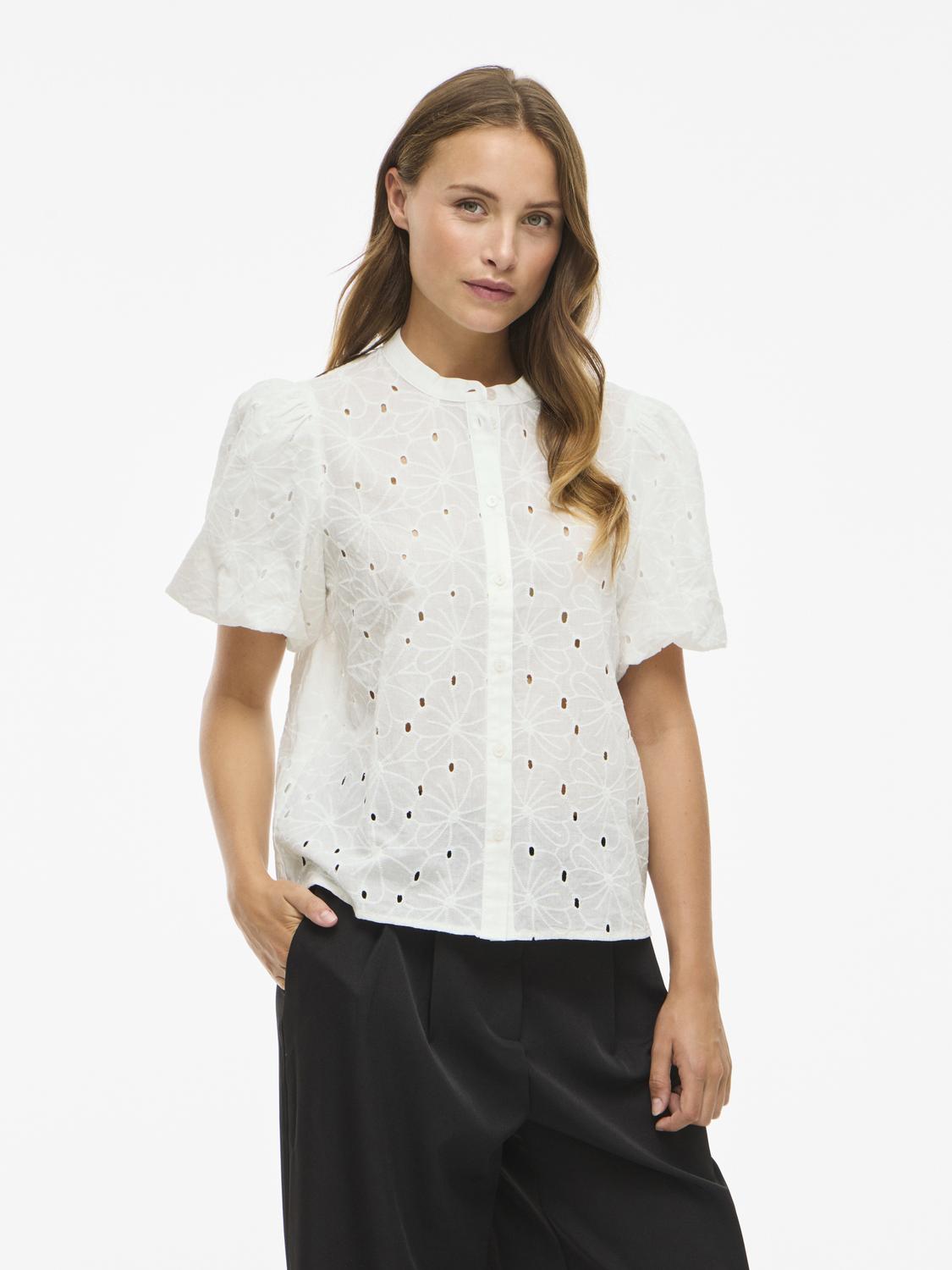 model_shot-front