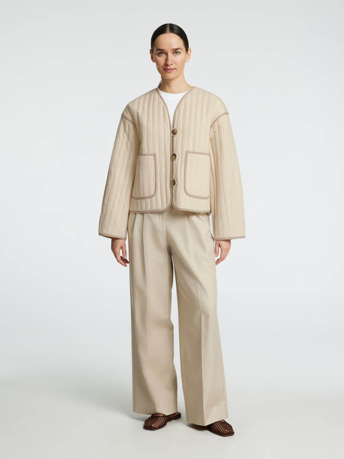 model_shot-front_full