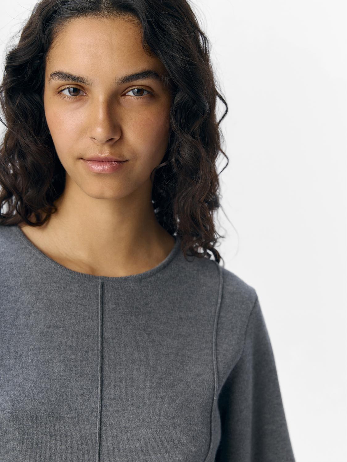 model_shot-detail