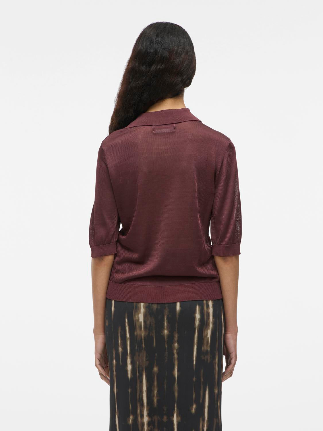 model_shot-back