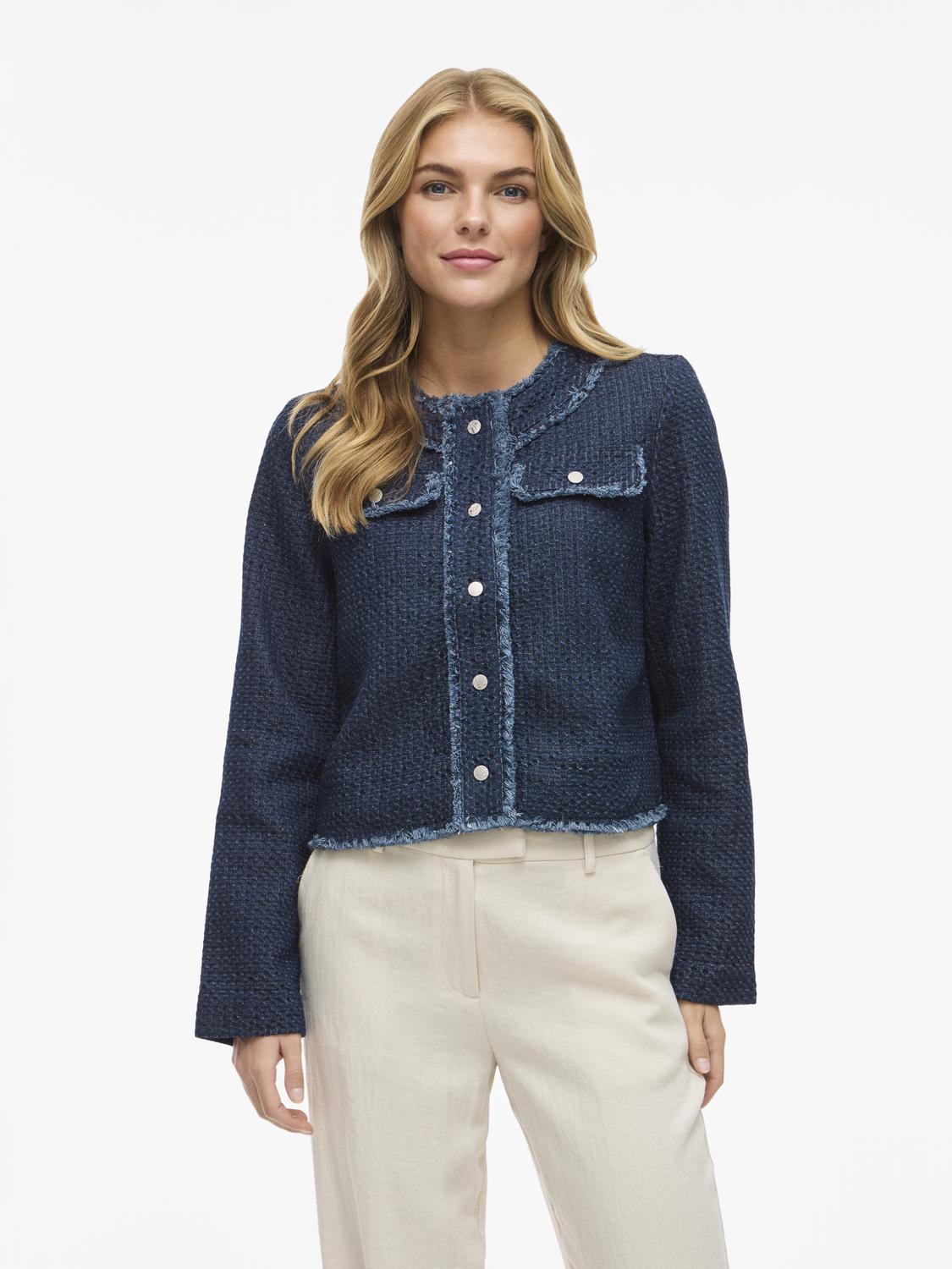model_shot-front