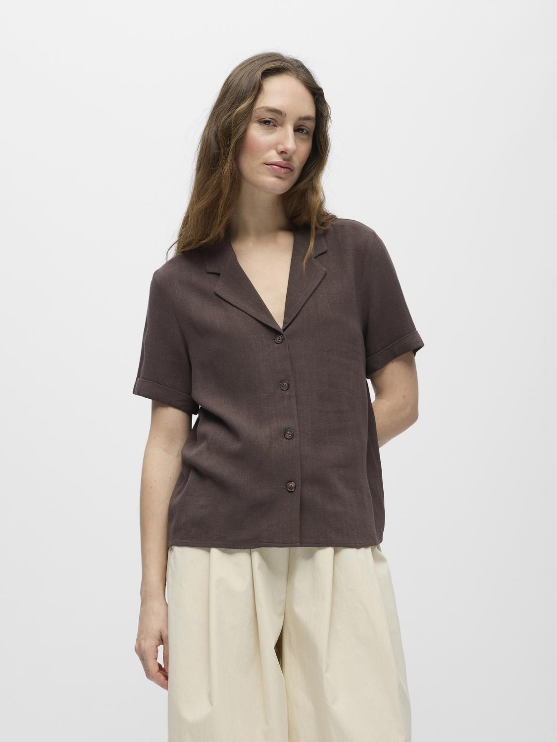 model_shot-front
