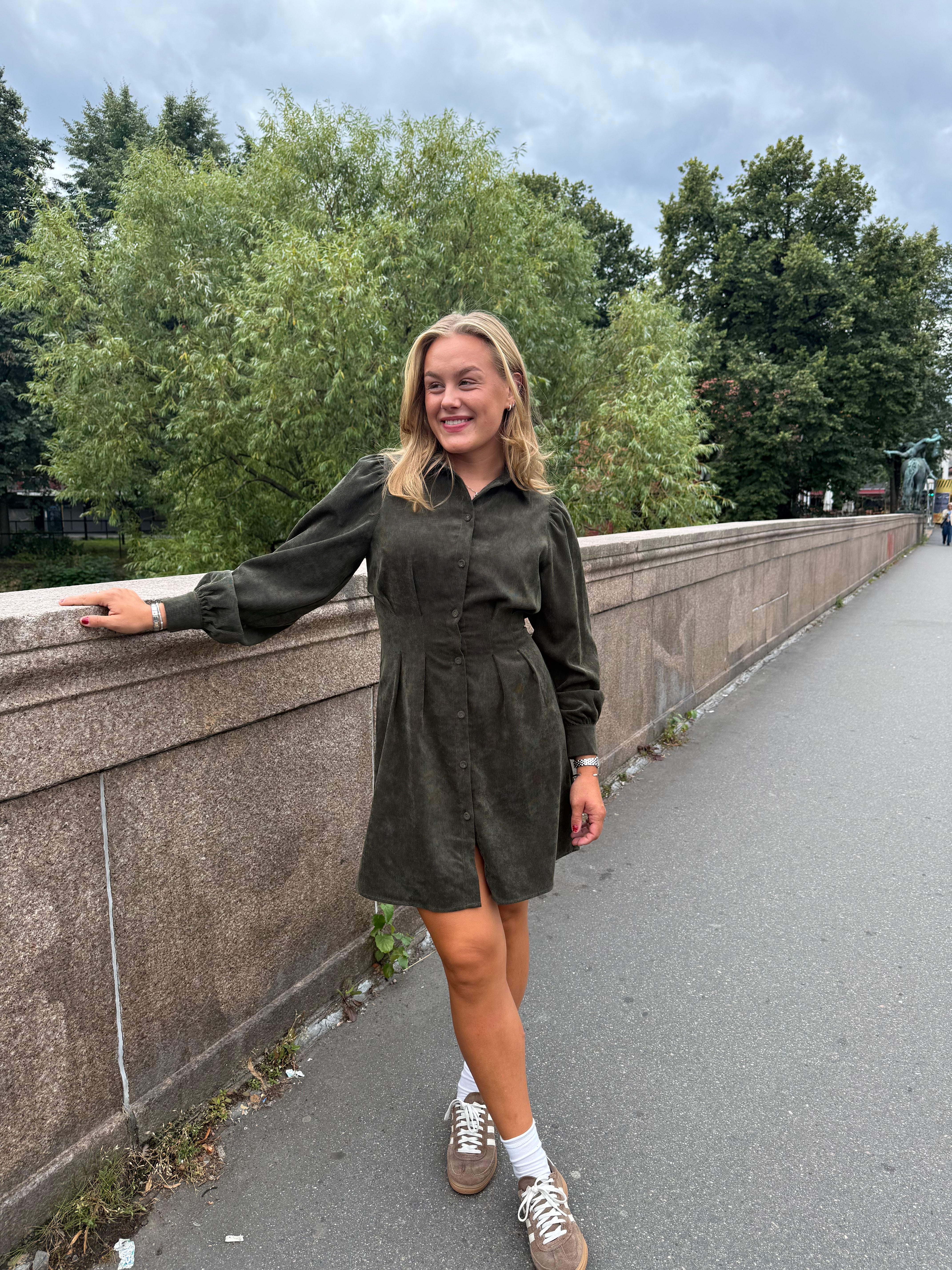 VICORDU Short Dress - Forest Night