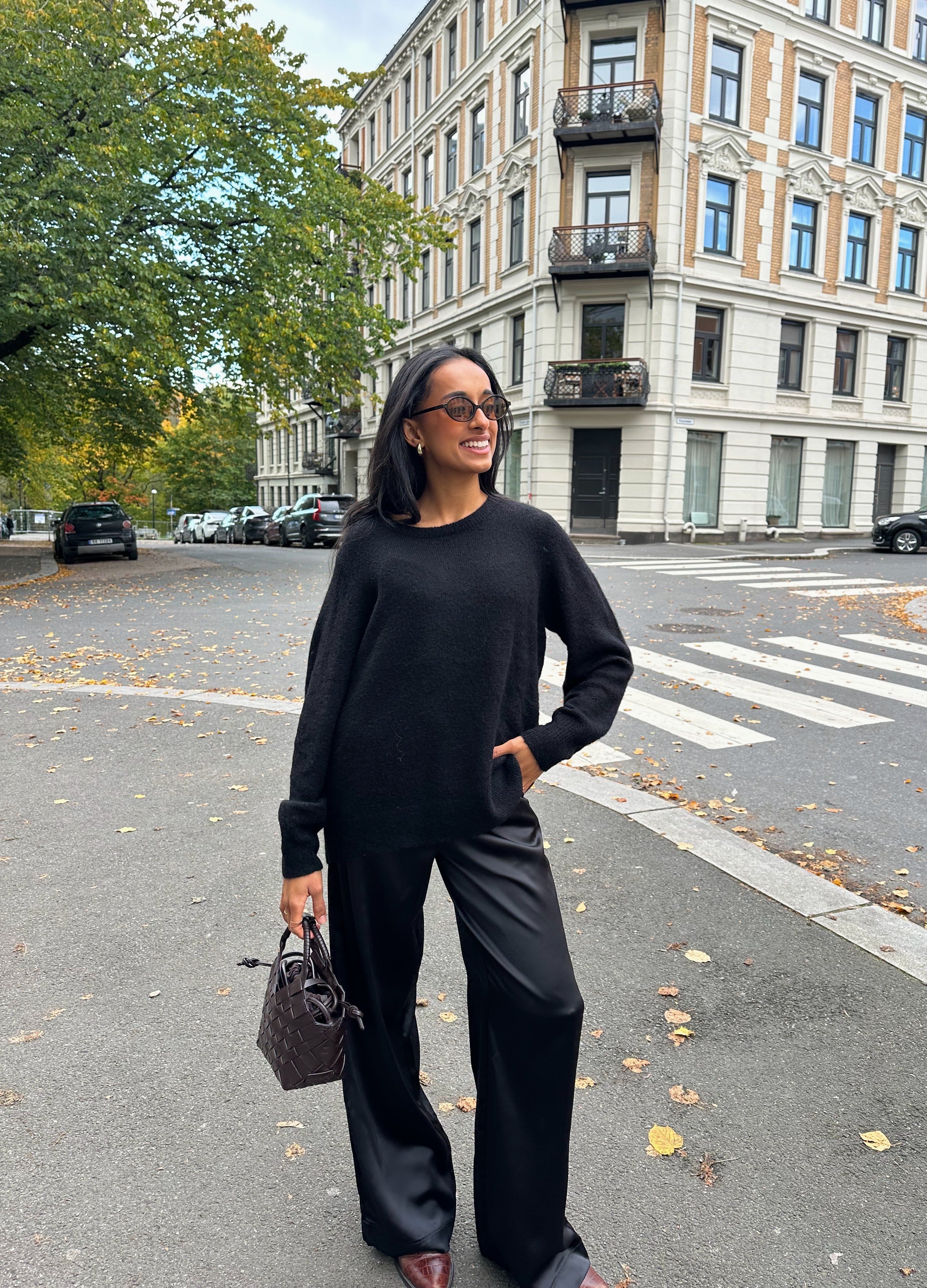 VISONJE Trousers - Black Beauty