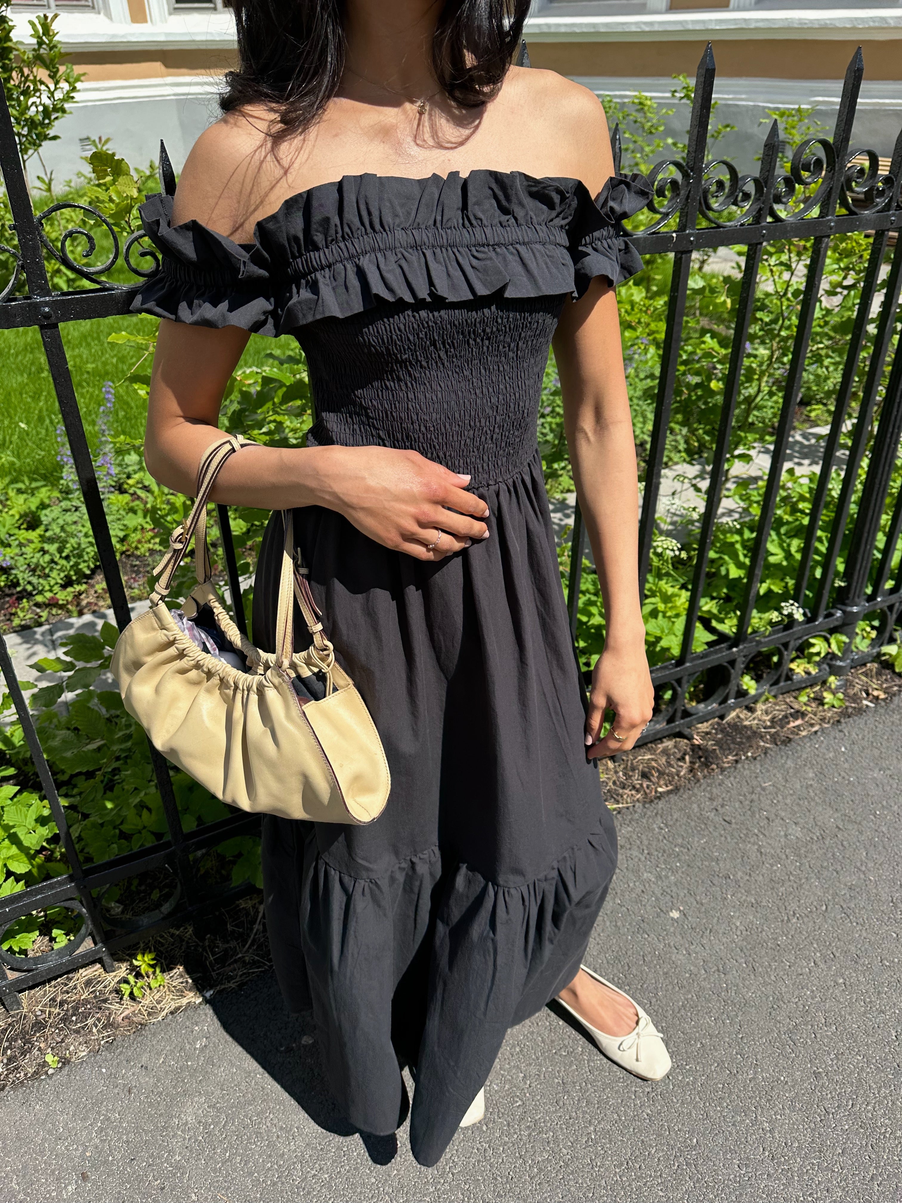 VIRINGA Midi Dress - Black Beauty