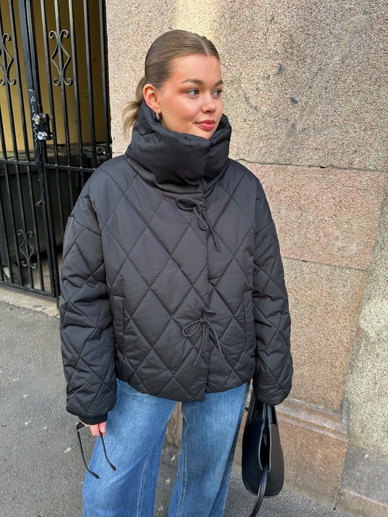 VIBUMBLE Jacket - Black Beauty