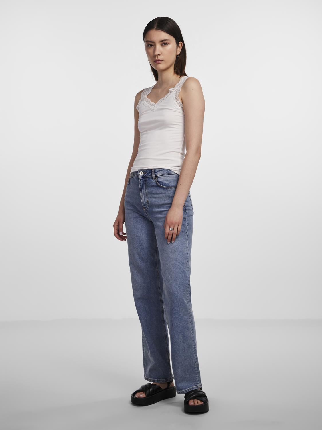 model_shot-front_full