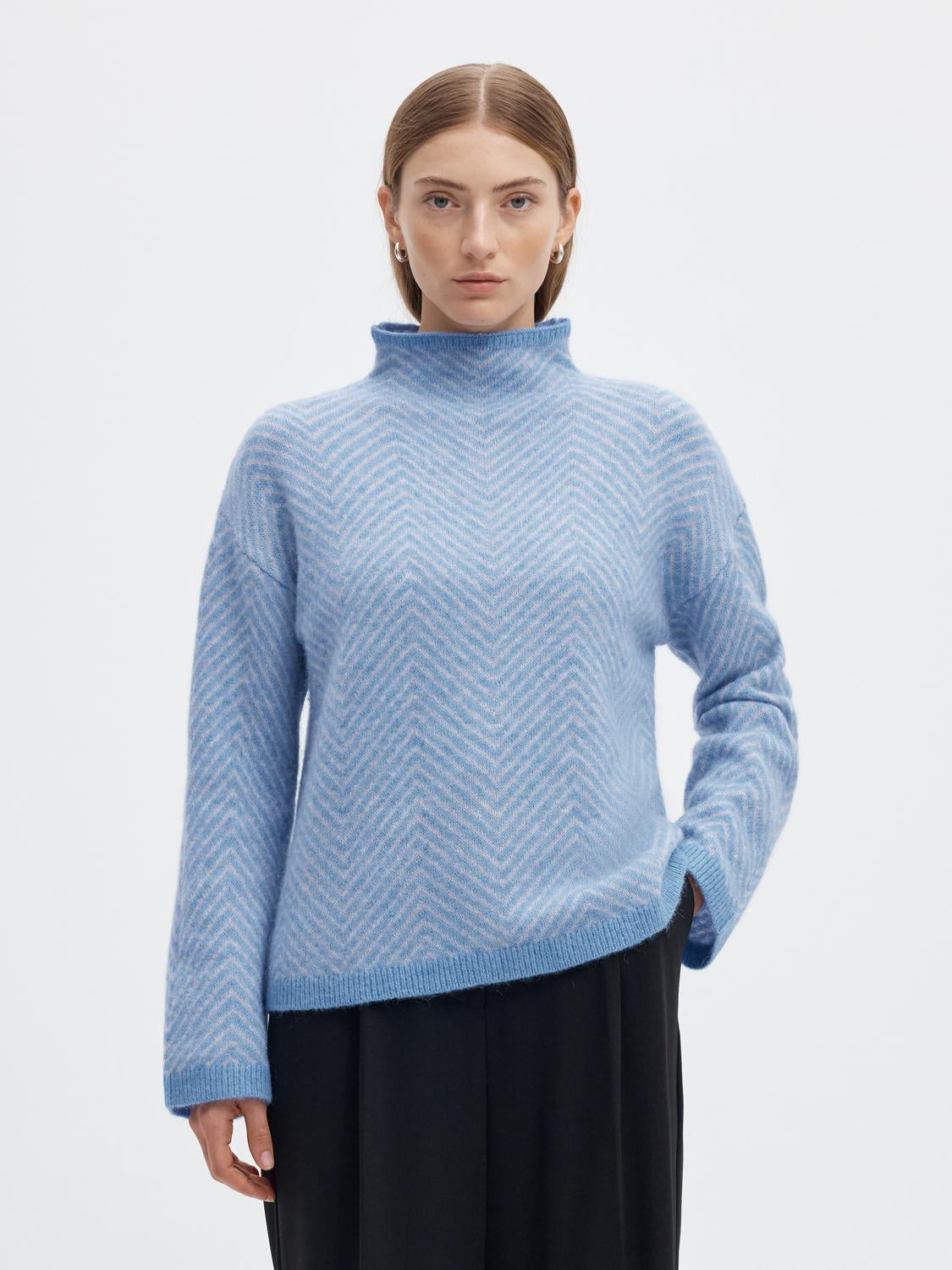 model_shot-front