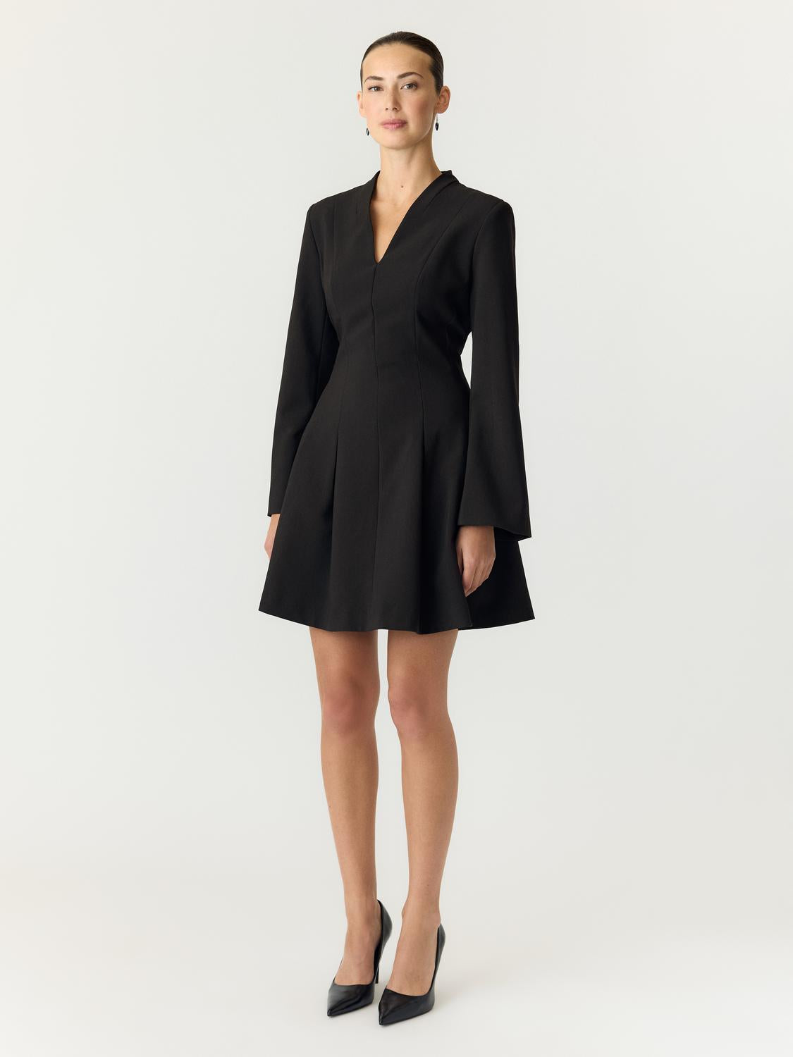 model_shot-front_full