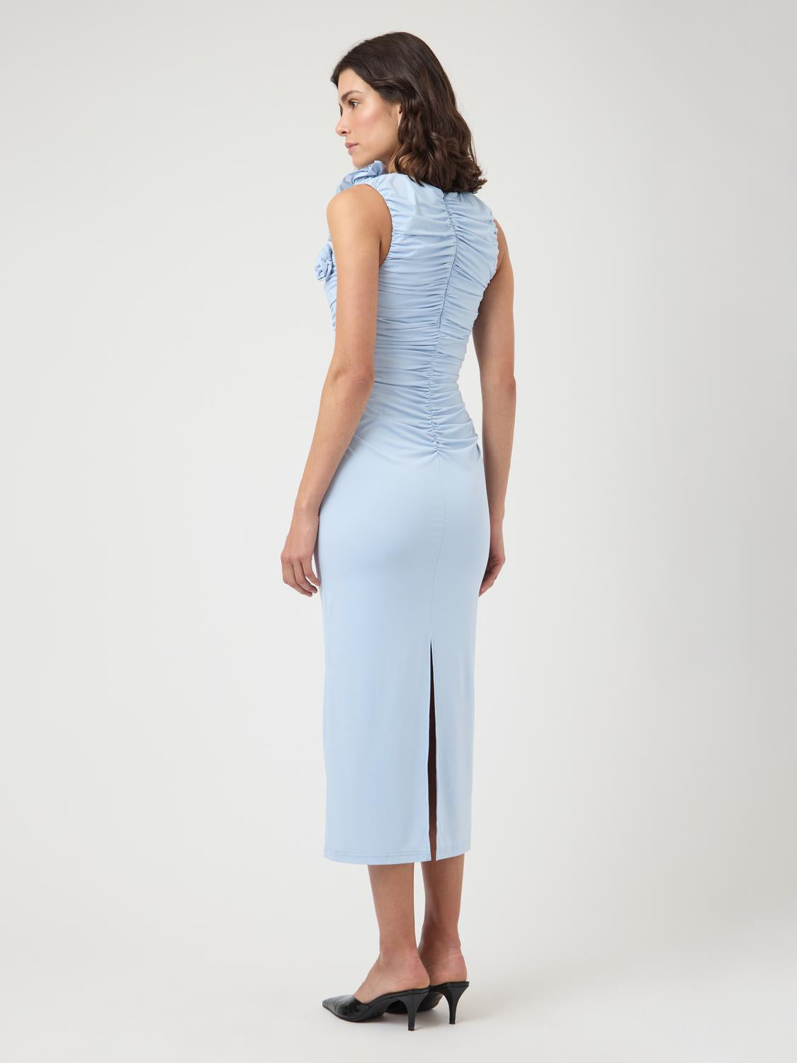 model_shot-back