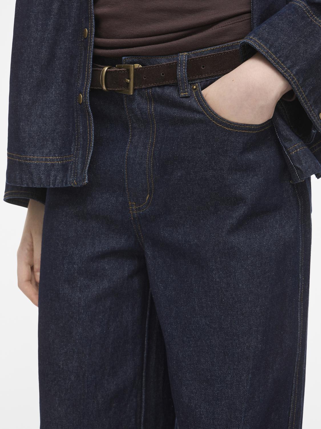 model_shot-detail