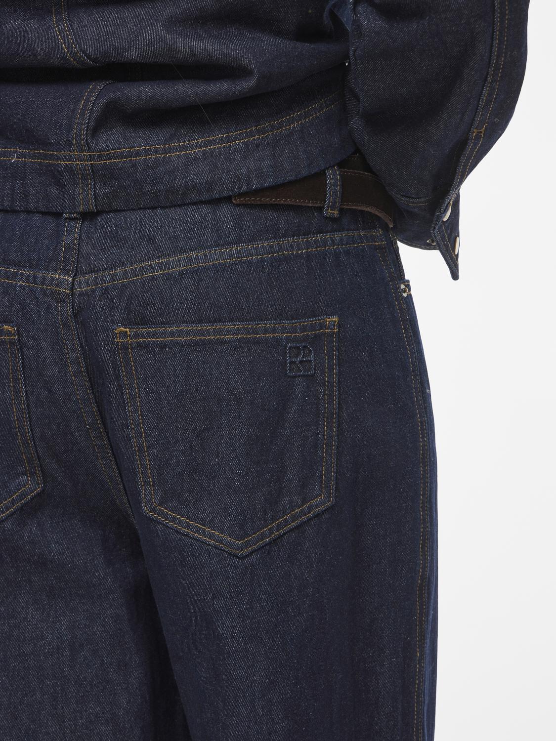 model_shot-detail