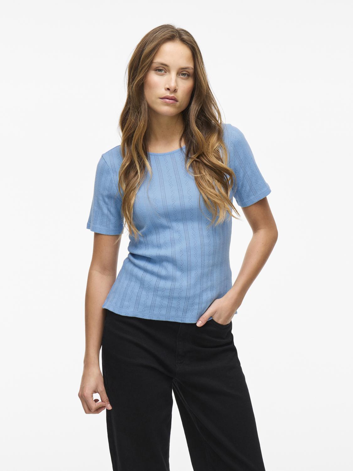 model_shot-front
