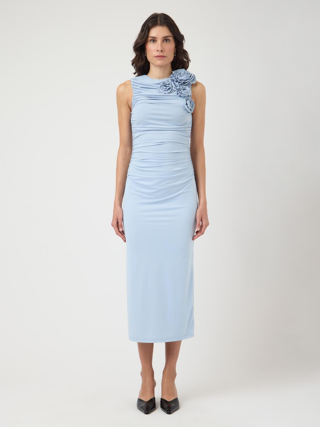 model_shot-front