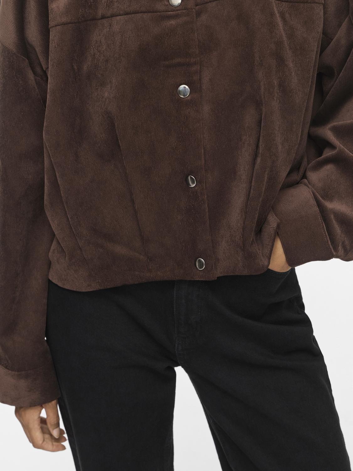 model_shot-detail