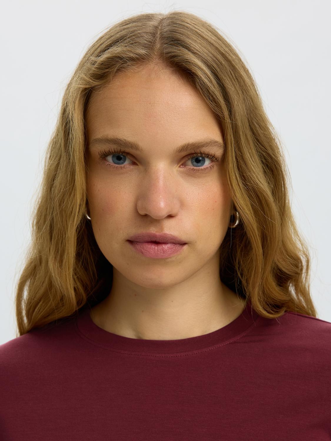 model_shot-detail