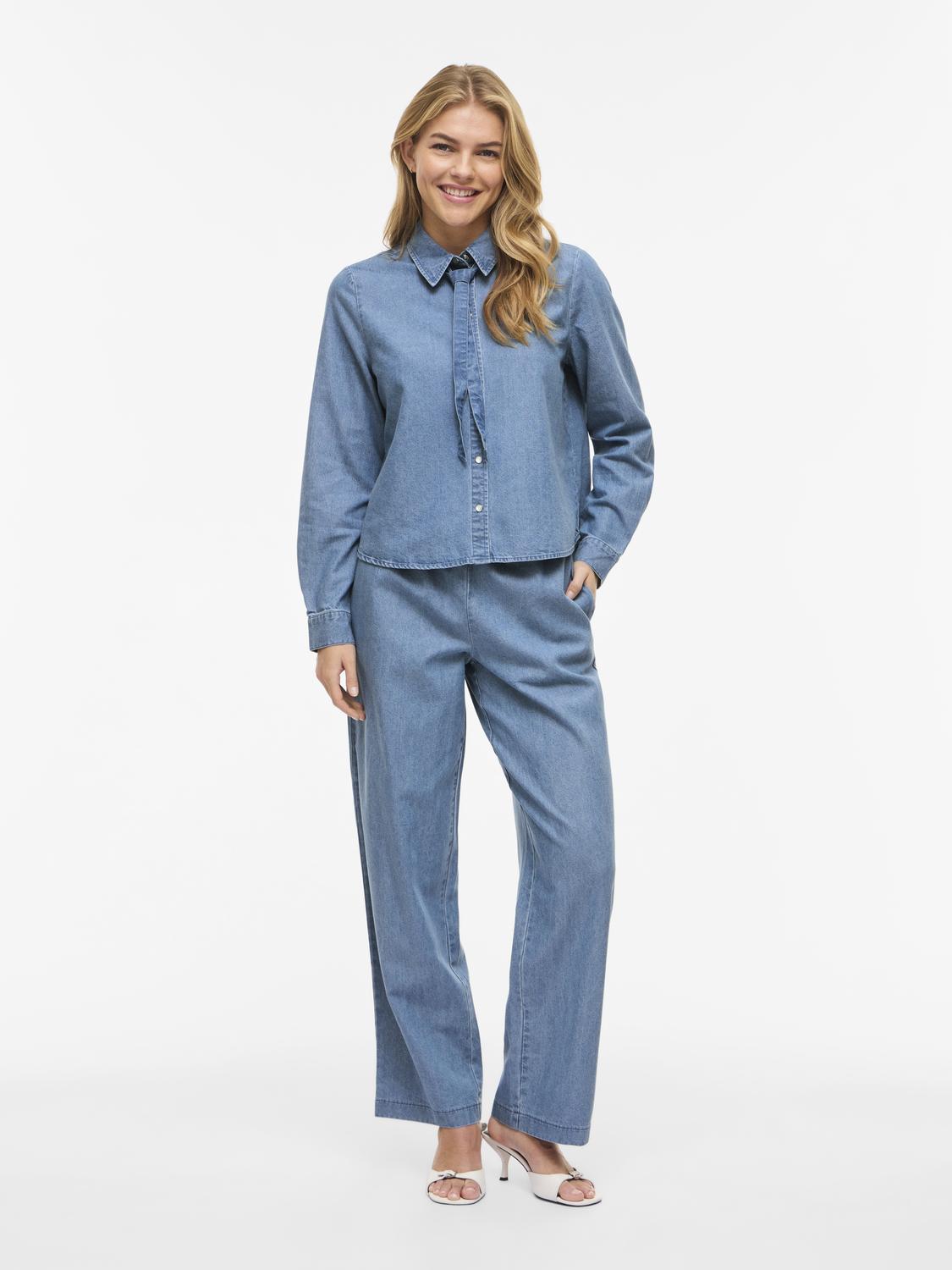 model_shot-front_full